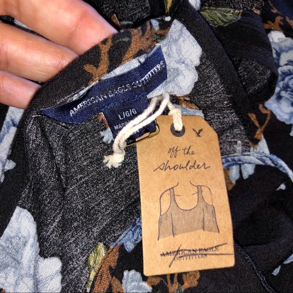 American Eagle Off shoulder top size Large - Picture 3 of 5
